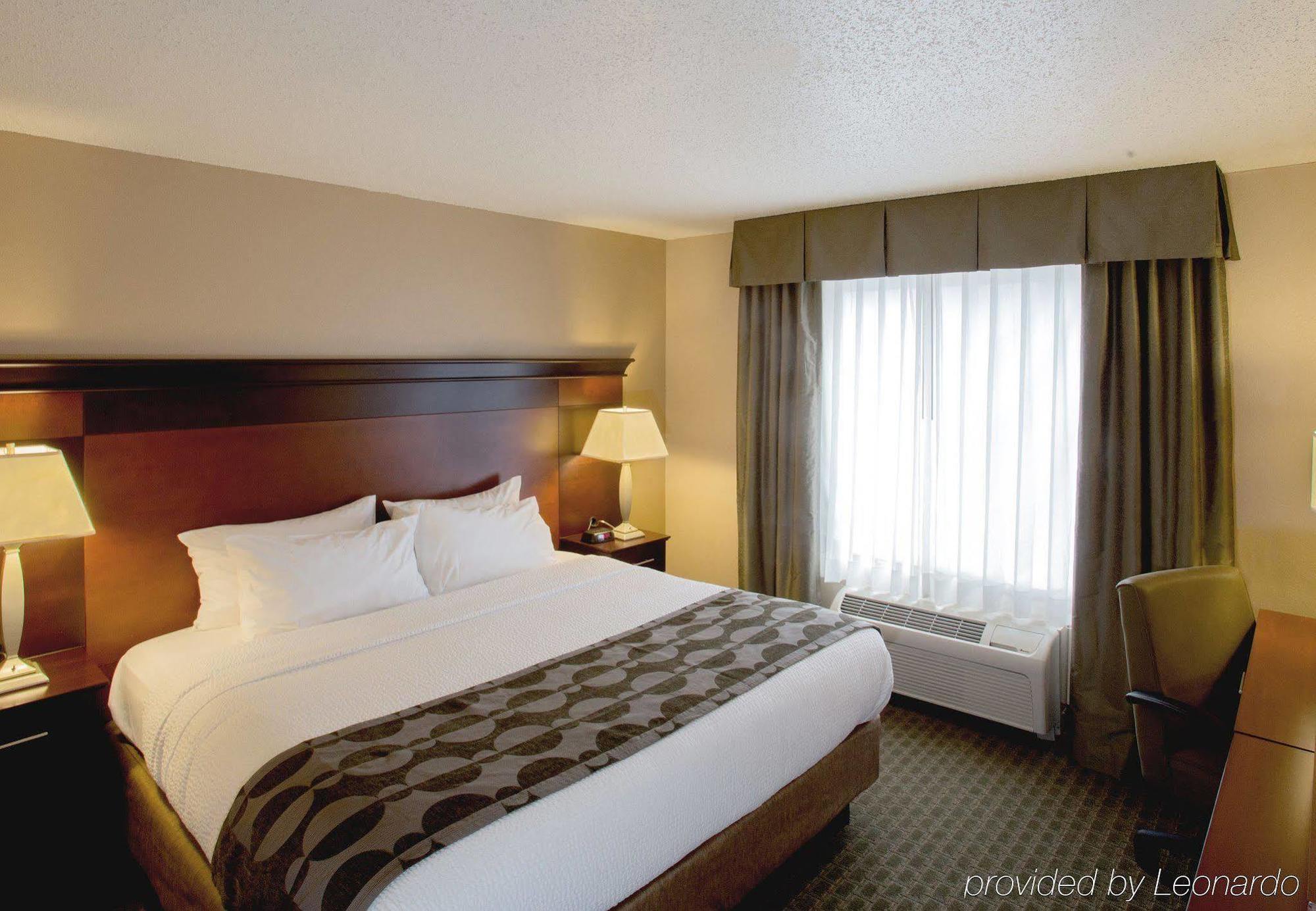 Fairfield Inn & Suites Detroit Livonia Exterior photo